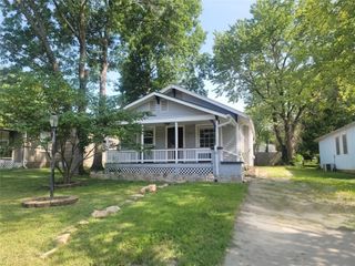 1324 Pacific Avenue, Osawatomie, KS 66064