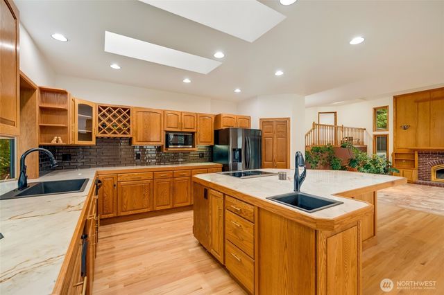 11525 76th Avenue NW, Tulalip, WA 98271