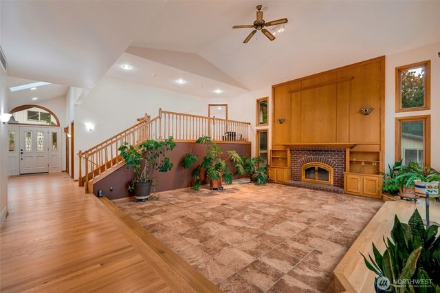11525 76th Avenue NW, Tulalip, WA 98271