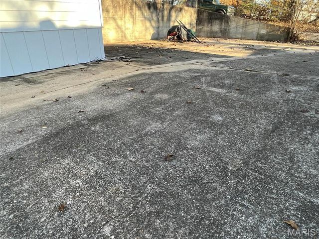 21987 Teak Lane, St Robert, MO 65884