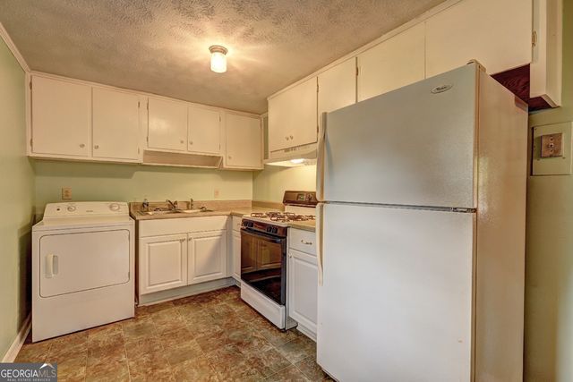 5838 Highway 42, Ellenwood, GA 30294