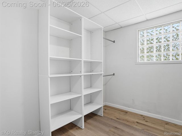 2101 Knollwood Street, Auburn Hills, MI 48326