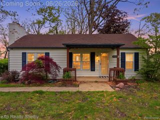 2101 Knollwood Street, Auburn Hills, MI 48326