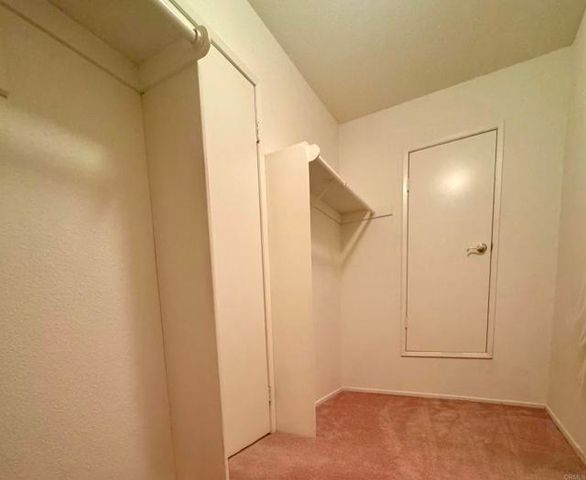 6004 Lake Buena Vista Way, Banning, CA 92220