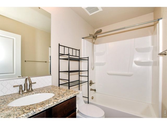 3163 Da Vinci Dr, Loveland, CO 80538