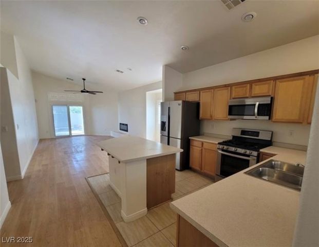 11152 Montagne Marron Boulevard, Las Vegas, NV 89141