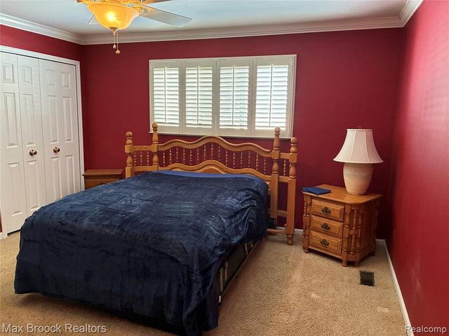 42479 Eldon Circle 27, Clinton Township, MI 48038