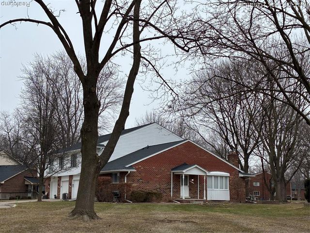 42479 Eldon Circle 27, Clinton Township, MI 48038