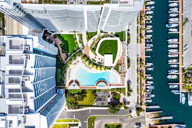 220 Lake Shore Drive 1010, Lake Park, FL 33403