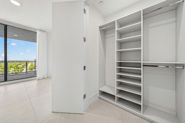 220 Lake Shore Drive 1010, Lake Park, FL 33403