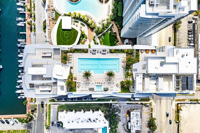 220 Lake Shore Drive 1010, Lake Park, FL 33403