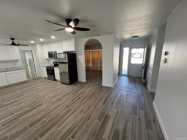 7314 Meadow Breeze, San Antonio, TX 78227