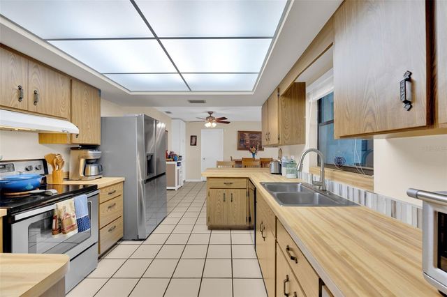 1007 22ND AVENUE W, Palmetto, FL 34221