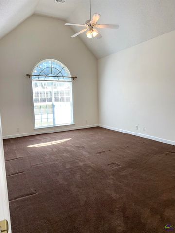 125 SaraKay Circle, Macon, GA 31216
