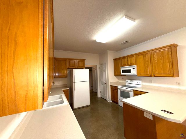 125 SaraKay Circle, Macon, GA 31216