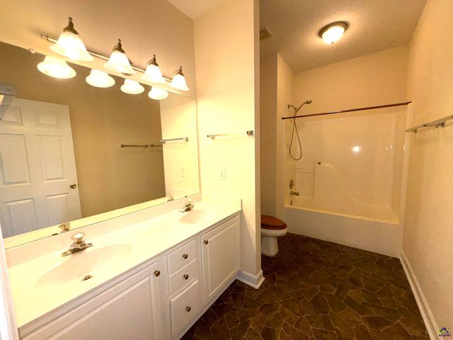 125 SaraKay Circle, Macon, GA 31216