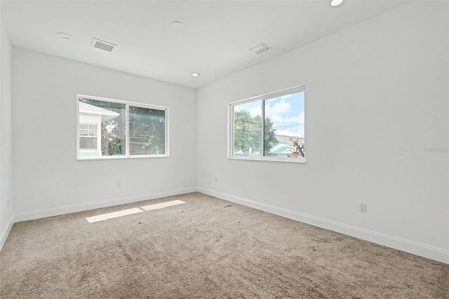 1018 7TH AVENUE S, St Petersburg, FL 33705