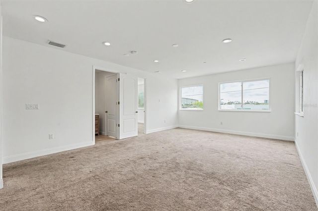 1018 7TH AVENUE S, St Petersburg, FL 33705