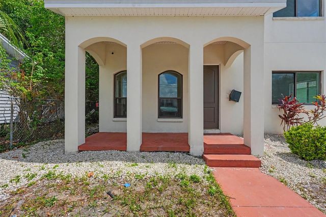 1018 7TH AVENUE S, St Petersburg, FL 33705