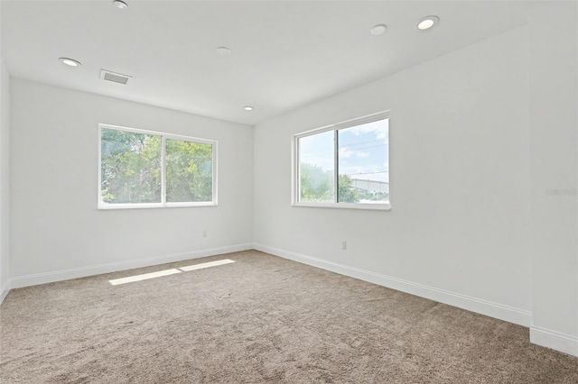 1018 7TH AVENUE S, St Petersburg, FL 33705