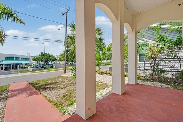 1018 7TH AVENUE S, St Petersburg, FL 33705