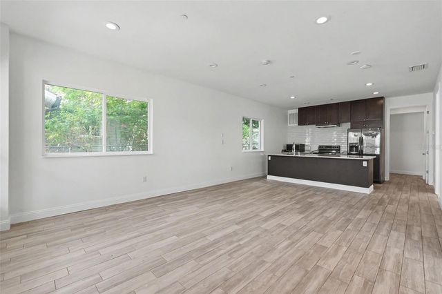 1018 7TH AVENUE S, St Petersburg, FL 33705