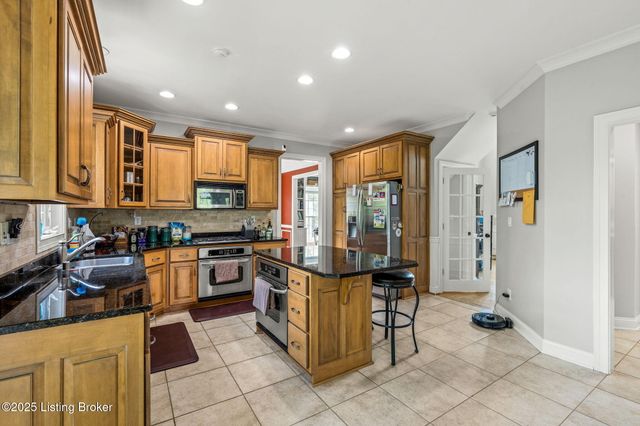 4820 Stanley Farm Ct, La Grange, KY 40031