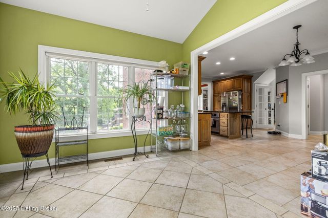 4820 Stanley Farm Ct, La Grange, KY 40031