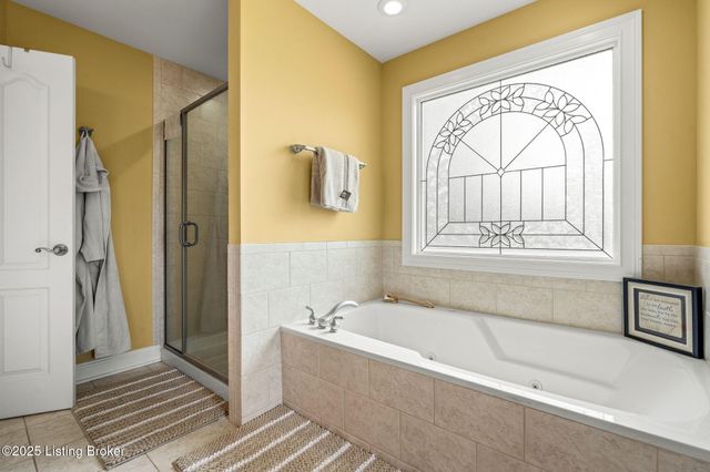 4820 Stanley Farm Ct, La Grange, KY 40031