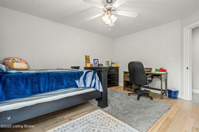 4820 Stanley Farm Ct, La Grange, KY 40031