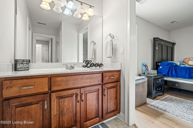 4820 Stanley Farm Ct, La Grange, KY 40031