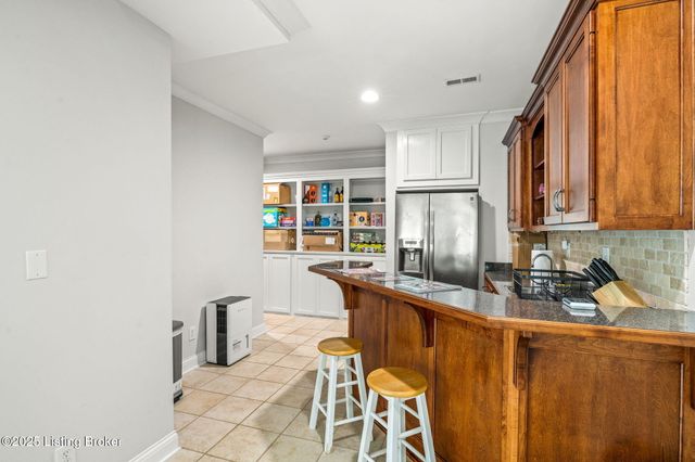 4820 Stanley Farm Ct, La Grange, KY 40031