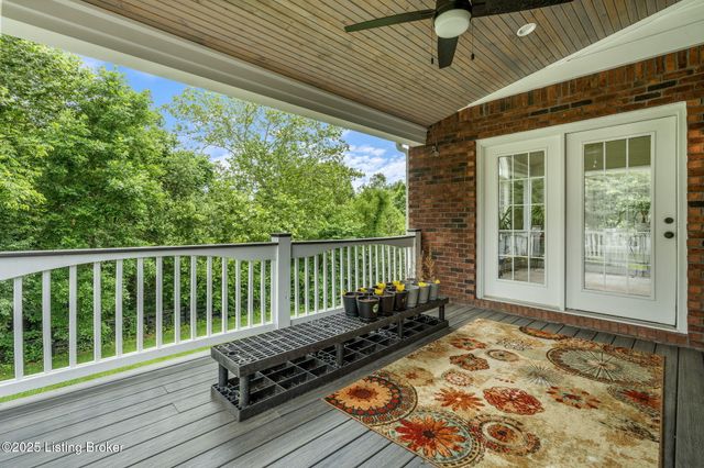 4820 Stanley Farm Ct, La Grange, KY 40031