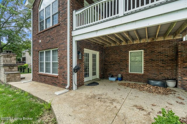 4820 Stanley Farm Ct, La Grange, KY 40031