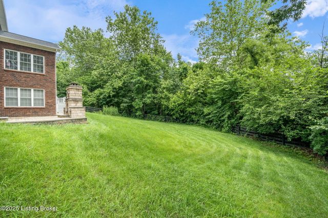 4820 Stanley Farm Ct, La Grange, KY 40031