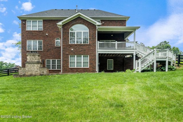 4820 Stanley Farm Ct, La Grange, KY 40031