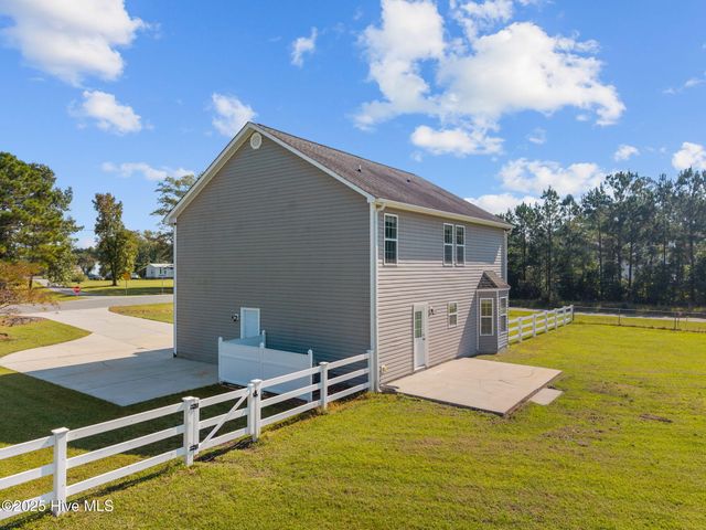 241 Scott Jenkins Road, Jacksonville, NC 28540