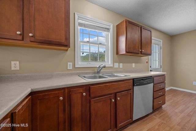 241 Scott Jenkins Road, Jacksonville, NC 28540
