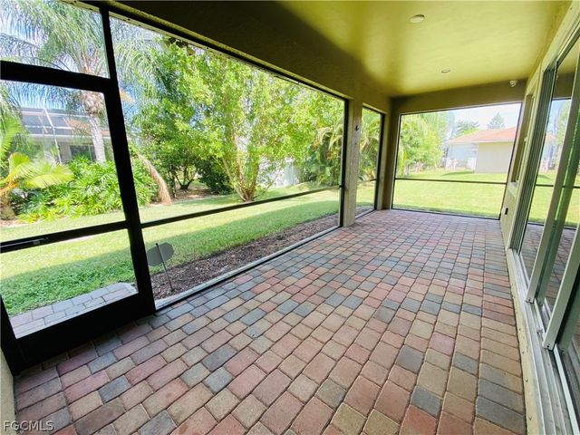 2108 SW 28th TER, Cape Coral, FL 33914