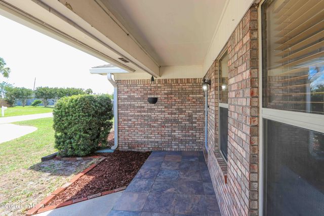 1856 Airport Circle, Panama City, FL 32405