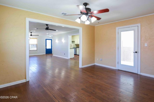 1856 Airport Circle, Panama City, FL 32405
