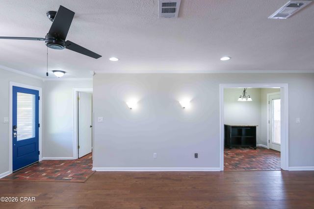 1856 Airport Circle, Panama City, FL 32405