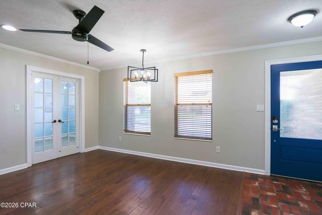 1856 Airport Circle, Panama City, FL 32405
