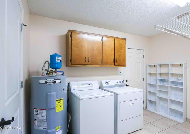 1856 Airport Circle, Panama City, FL 32405