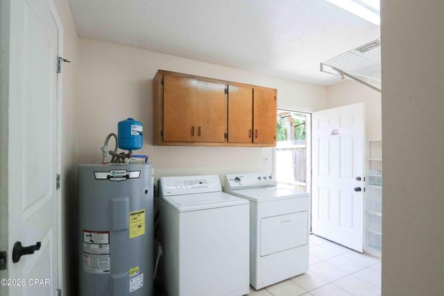 1856 Airport Circle, Panama City, FL 32405