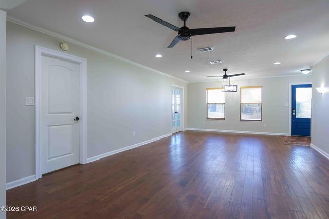 1856 Airport Circle, Panama City, FL 32405