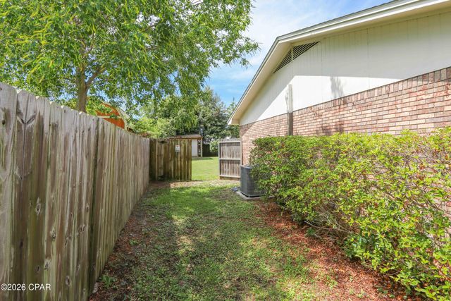 1856 Airport Circle, Panama City, FL 32405