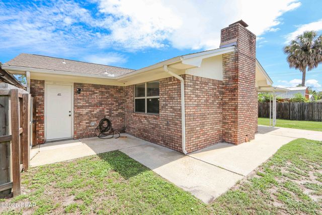 1856 Airport Circle, Panama City, FL 32405