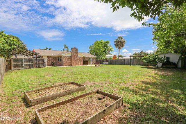 1856 Airport Circle, Panama City, FL 32405