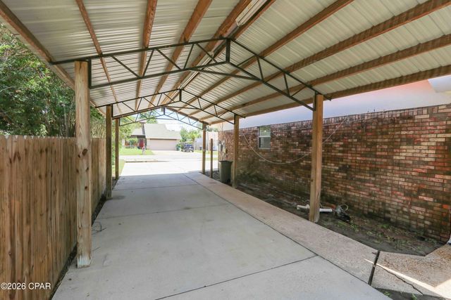 1856 Airport Circle, Panama City, FL 32405